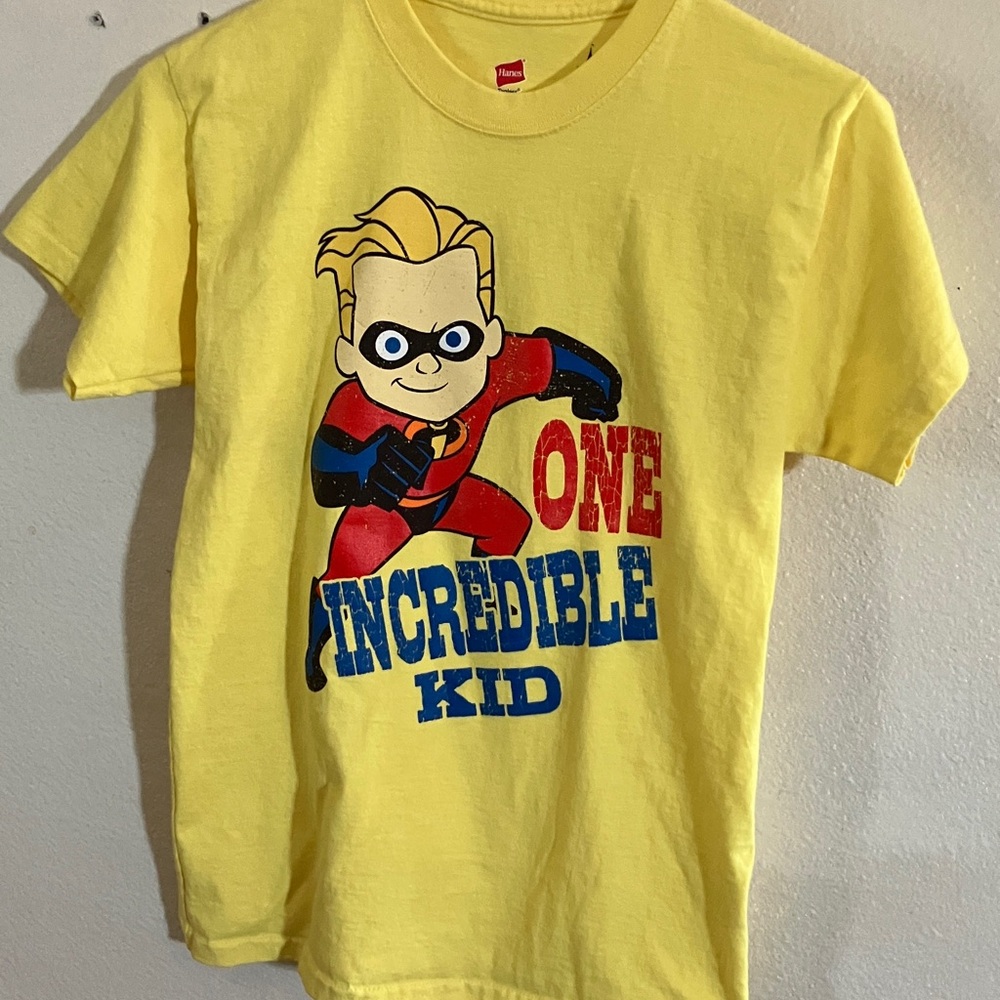 Hanes‎ Yellow Disney Parks Incredibles T-Shirt “One Incredible Kid” Size Large